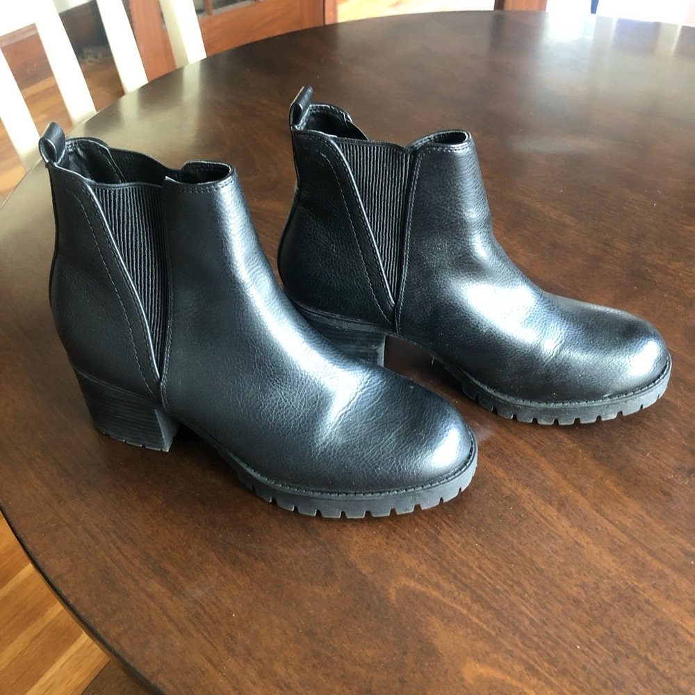 MIA black heeled boots